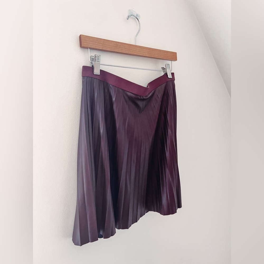 NWT J Crew Pleather Maroon Burgundy Pleated Skirt - 6